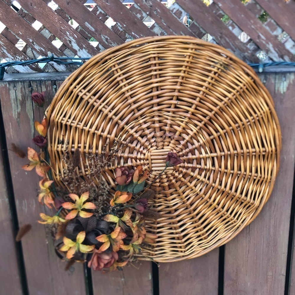 Vtg Woven Decor with Faux Florals